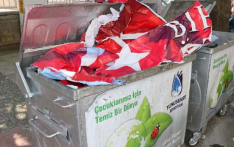 Ak Partiyle MHP arasında afiş savaşı