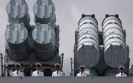 Çin donanmasından gövde gösterisi