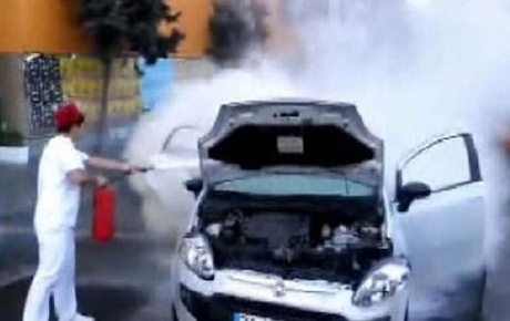 Taksimde alev alev yandı