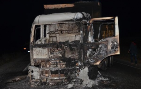 PKK Tendürek Dağında 3 araç yaktı