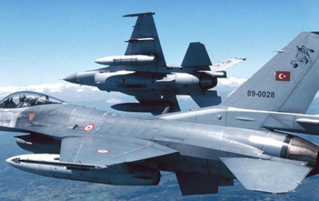 Rus uçakları Türkiye sınırını ihlal etti