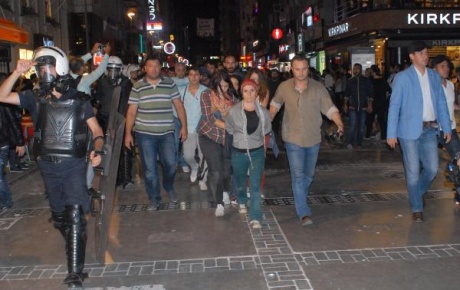 İzmirde protestoculara müdahale