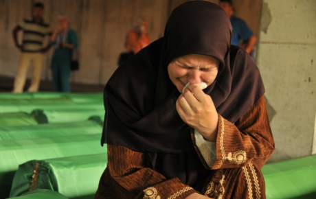 Srebrenitsa ağlıyor