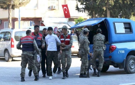 Suriyeden gelirken yakalanan 2 PKKlı tutuklandı