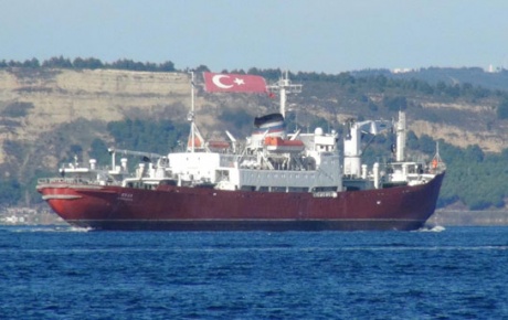 Rus donanmasının O gemisi Çanakkaleden geçti