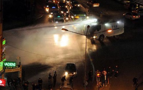 Diyarbakırda gergin gece, polis müdahale etti !