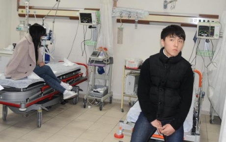 Nevşehirde 8 Koreli turist hastaneye kaldırıldı