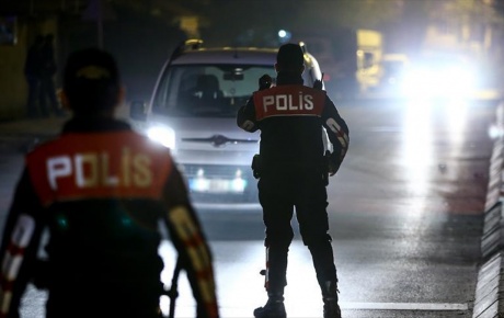 İstanbulda sıcak saatler; polis vurarak yakaladı