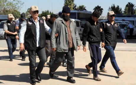 Antalyada 7 IŞİD şüphelisi adliyeye sevk edildi
