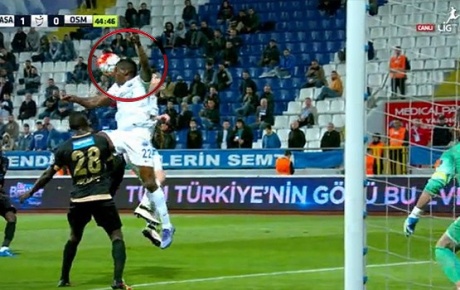 Kasımpaşa-Osmanlıspor maçında penaltı isyanı