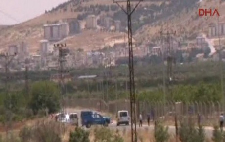 Suriyeden atılan roketler G.Antep Havalimanına düştü