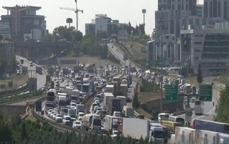 İstanbulda trafik felç