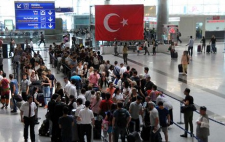 Atatürk Havalimanında tatil yoğunluğu