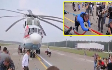 Dünyanın en büyük helikopterini çekerek rekor kırdı