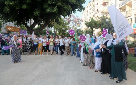 HDPli kadınlardan demokrasi nöbeti