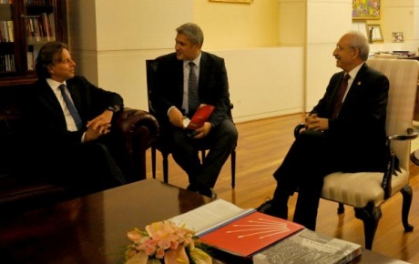 Kılıçdaroğlu, Hollanda Dışişleri Bakanı Koendersle görüştü