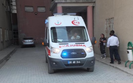 Üs bölgesine malzeme götüren TIRa PKK bombası: 1 ölü