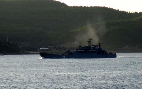Rus savaş gemisi Egeye açıldı