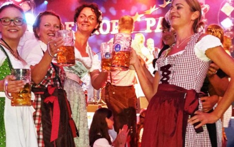Almanyada Oktoberfest kutlanıyor