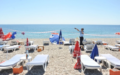 Antalya Konyaaltı plajında patlama !