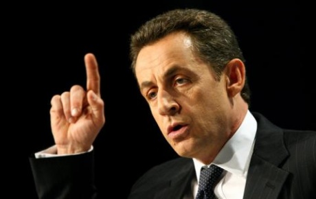 Sarkozyden Mercedes izni
