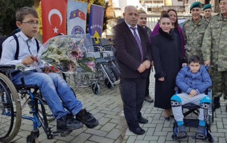 Mehmetçik, Kosovalı engellileri unutmadı