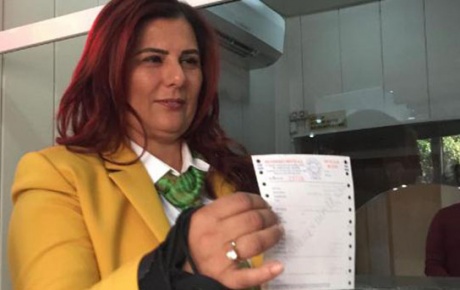 CHPli belediye başkanı Erdoğanın çağrısına uydu, Dolar bozdurdu