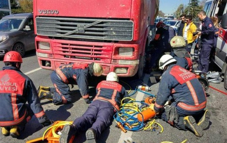 İstanbulda 2 hafriyat kamyonu dehşeti; ölü ve yaralılar var