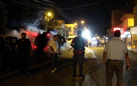 Adanada geceyarısı silah sesleri; polis biber gazıyla müdahale etti