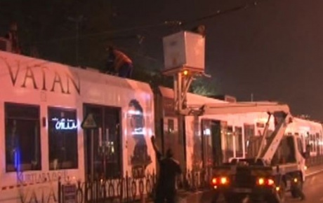 Tel koptu tramvay seferleri durdu