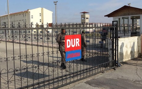 Demirtaşın kaldığı cezaevinde PKKlı mahkumlar...