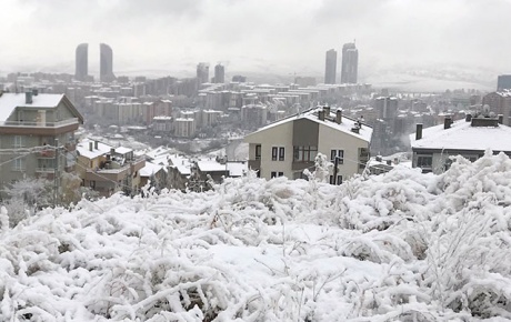 Ankaraya mevsimin ilk karı yağdı
