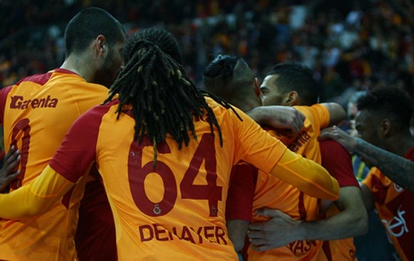 Galatasaray Trabzonsporu 3 golle devirdi