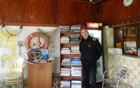 Didimde kafede denizcilik kütüphanesi açıldı
