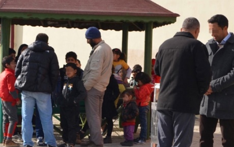 43 Iraklı, 14 kişilik minibüsle Ankaraya giderken yakalandı