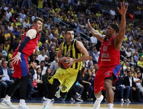 Fenerbahçe son baskette yıkıldı