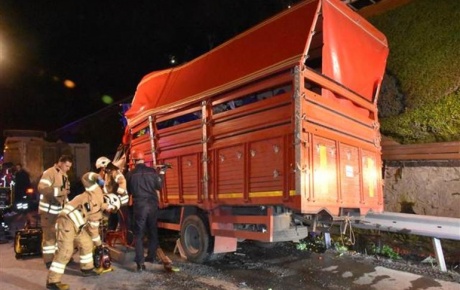 İstanbulun göbeğinde feci kaza ölü ve yaralı var
