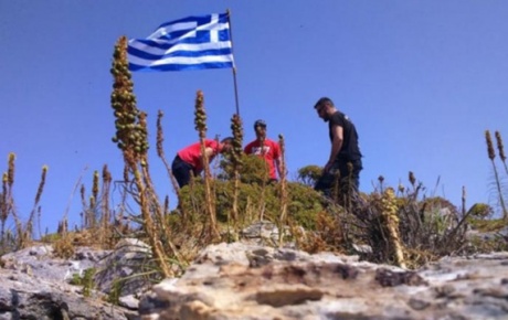 EGEde gerilim; oraya Yunan bayrağı diktiler