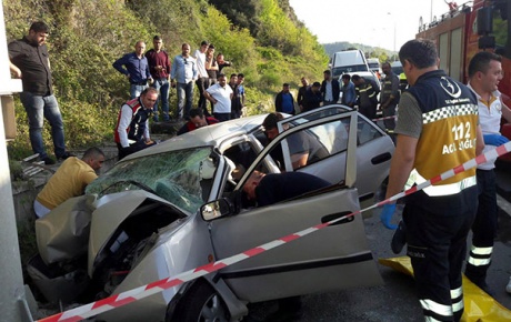 Zonguldakta trafik kazası: 2 ölü, 1 yaralı