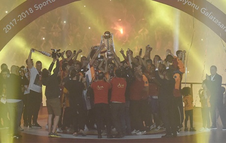 Galatasaray 21inci şampiyonluğunu kutladı