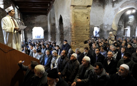 Ayasofya Camii ibadete açıldı