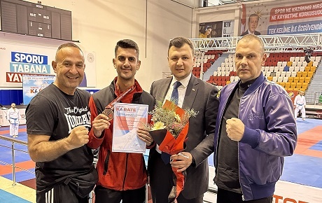 Kerim Yazıharman ve İbrahim Murat Gündüz Taha Akgül Spor Salonunu Ziyaret Etti
