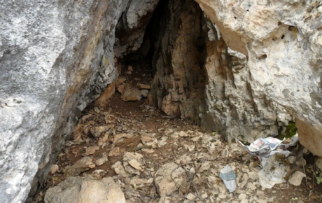 Çatakta PKKya ait bir mağara ele geçirildi