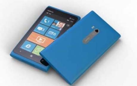 Nokia Lumia 900ü tanıttı