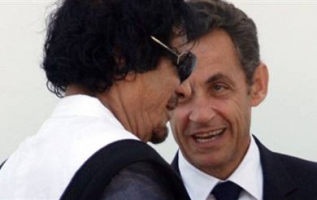 Kaddafinin Sarkozyye yardımı belgelendi