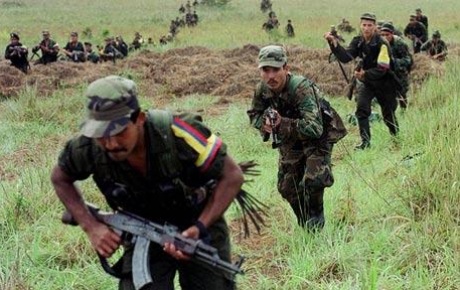 32 FARC gerillası öldürüldü