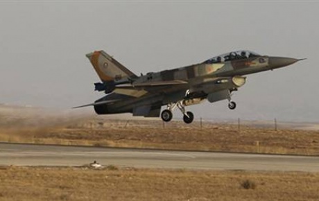 Hamas İsrail uçağını düşürdü