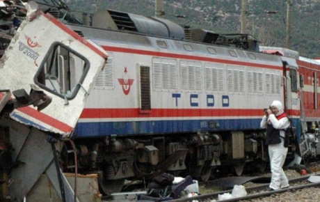 Ulukışlada tren kazası: 12 yaralı