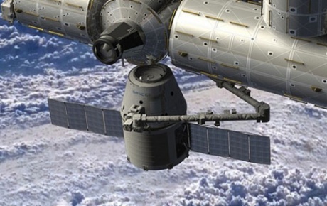 Soyuz, UUİye kenetlendi