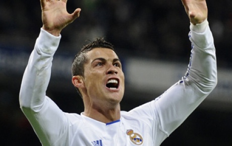2013 yılının en iyi futbolcusu Ronaldo